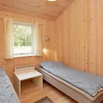 6 Person In *
